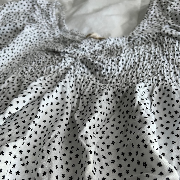 la hearts pacsun black and white puff short sleeve top - Picture 2 of 6